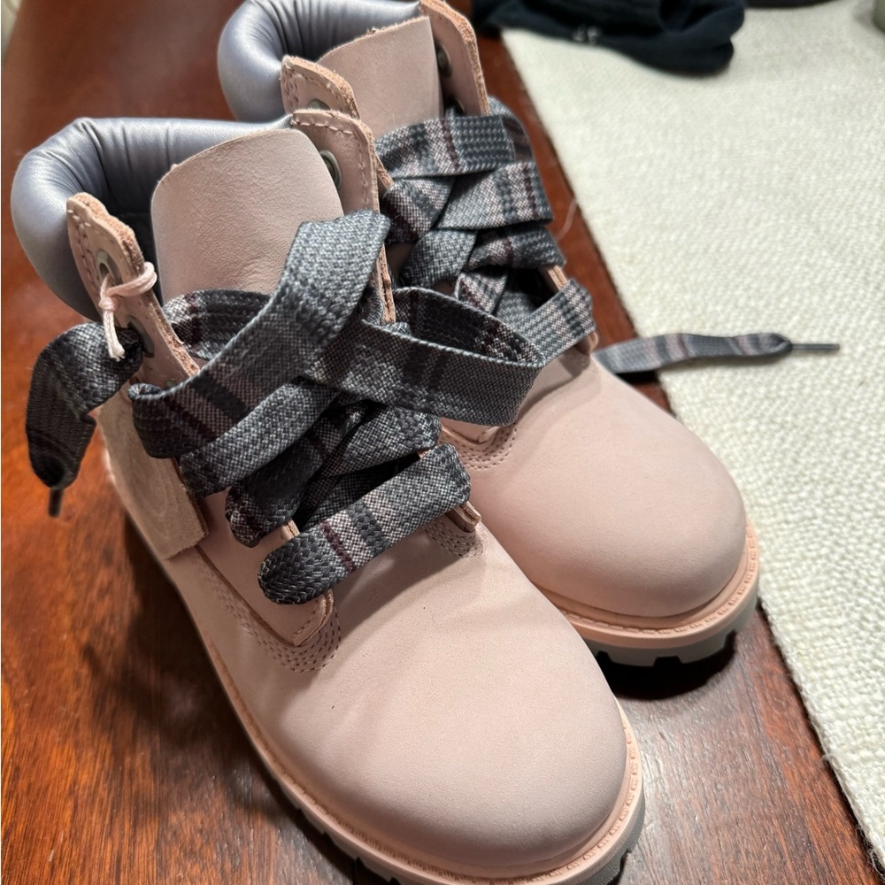 Kids pink timberland brand new size 13